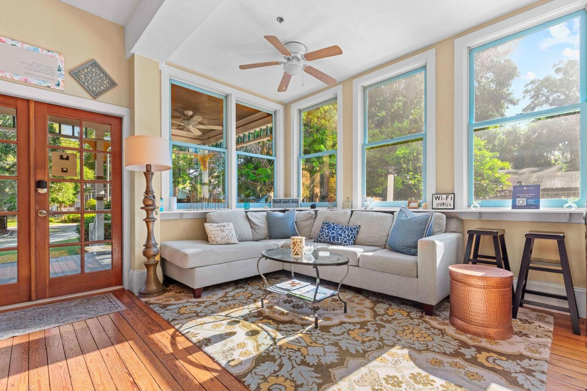 Savannah Suite Gainesville Exterior photo